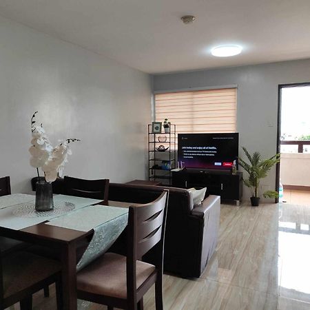 Cozy 2Br With Free Pool Beside Sm City Mall Davao Room photo